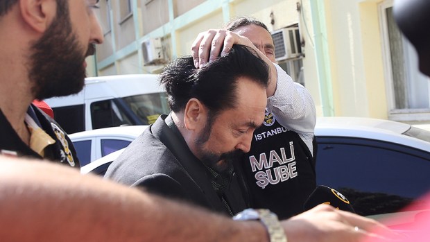 İsrail destekli Adnan Oktar mafyasına operasyon