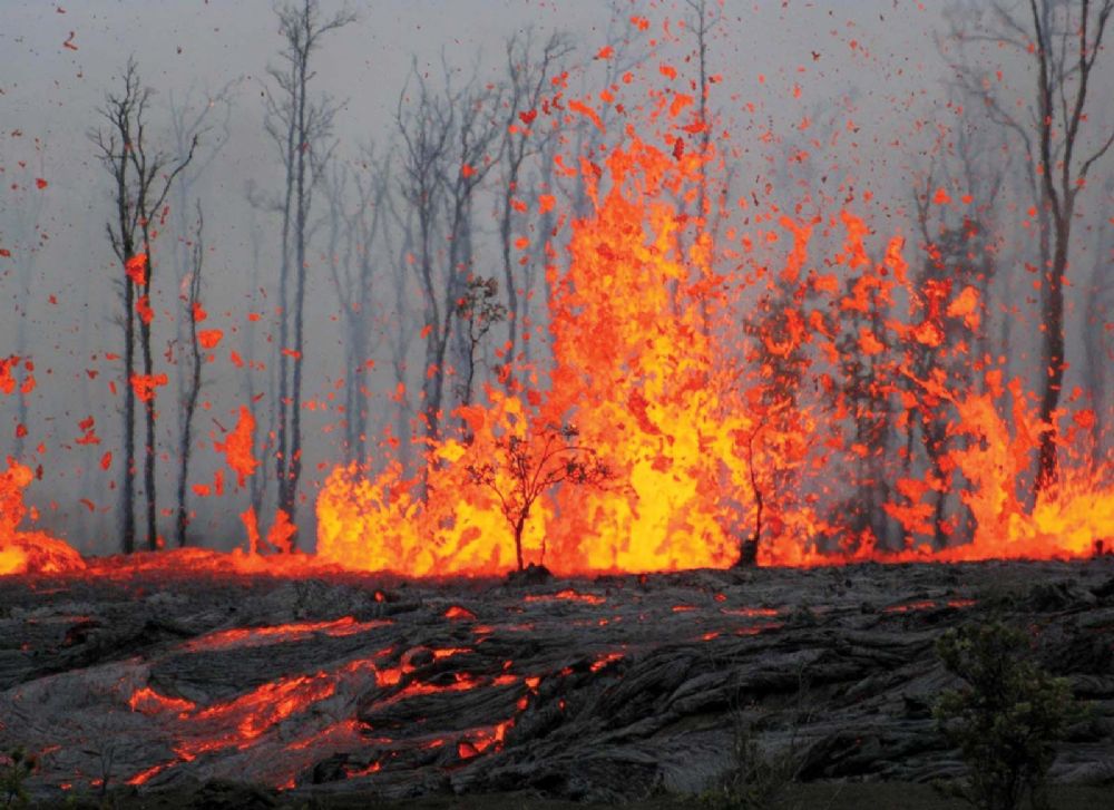 Kilauea Yanardağı patladı