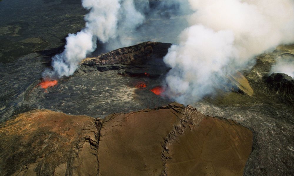 Kilauea Yanardağı patladı